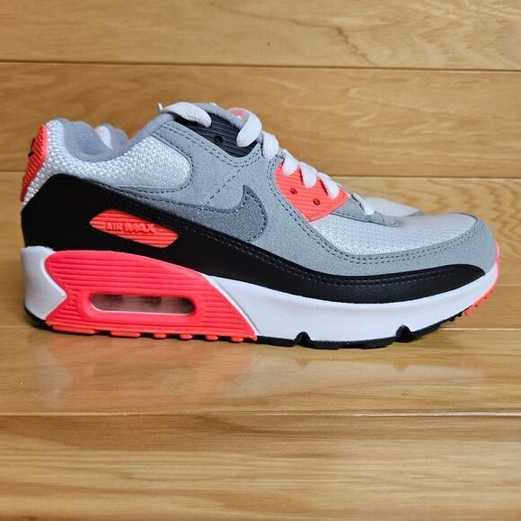 Nike Air Max 90 Size 5 Youth OG White Black Cool Grey Running Shoe DC8334-100 - Picture 1 of 11